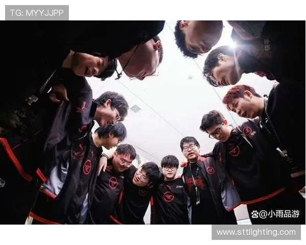 王者荣耀评论：分析WE战队在比赛中的整体压制表现与战术得失