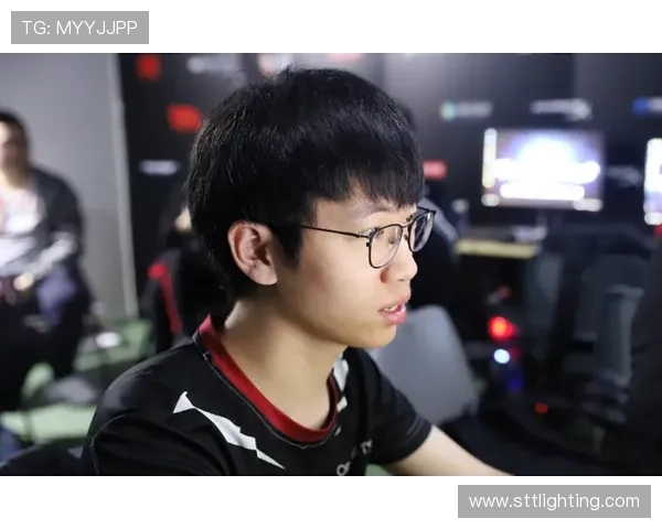 赛后分析EDG与V5对决中的战术意识与团队配合探讨