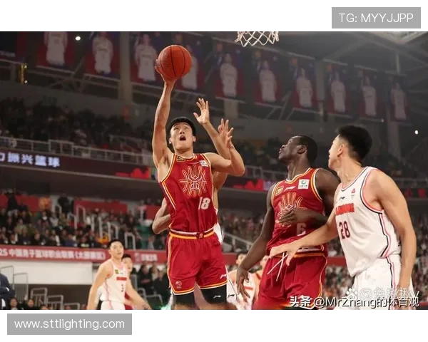 2021年CBA季后赛精彩对决广州队迎战山西队全力争夺晋级机会