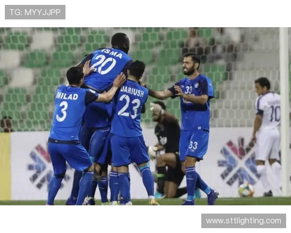 德黑兰独立与艾因的激烈对决揭示足球战术与团队精神的较量