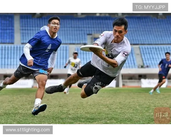 飞盘运动的魅力成都飞盘队展现灵活性与团队精神的完美结合